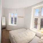 Apartamento Cozy & Warm In The Middle Of Gruenerlokka *